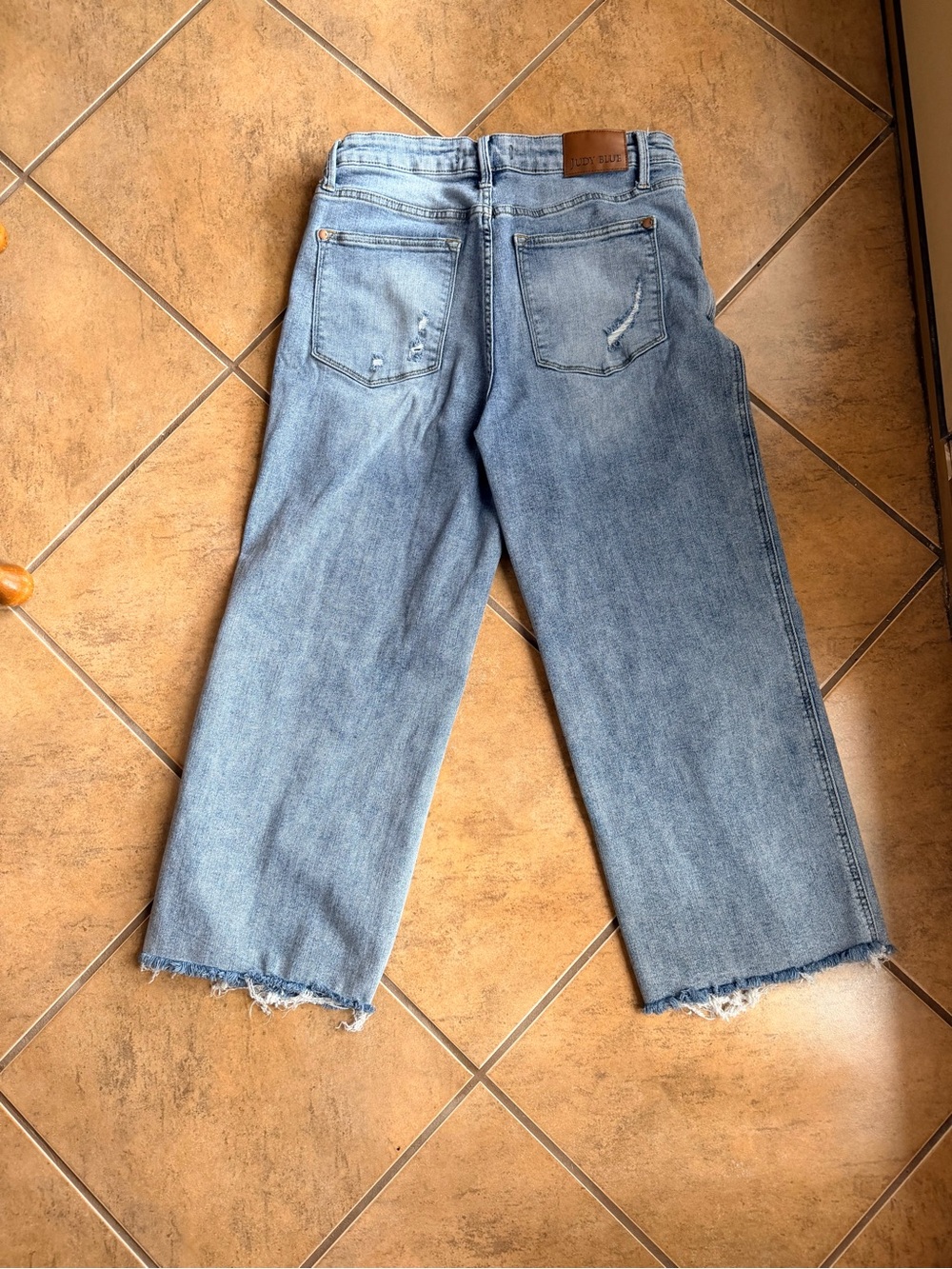 Judy Blue Light Blue Wide-Leg Frayed Hem Jeans - Picture 2 of 3